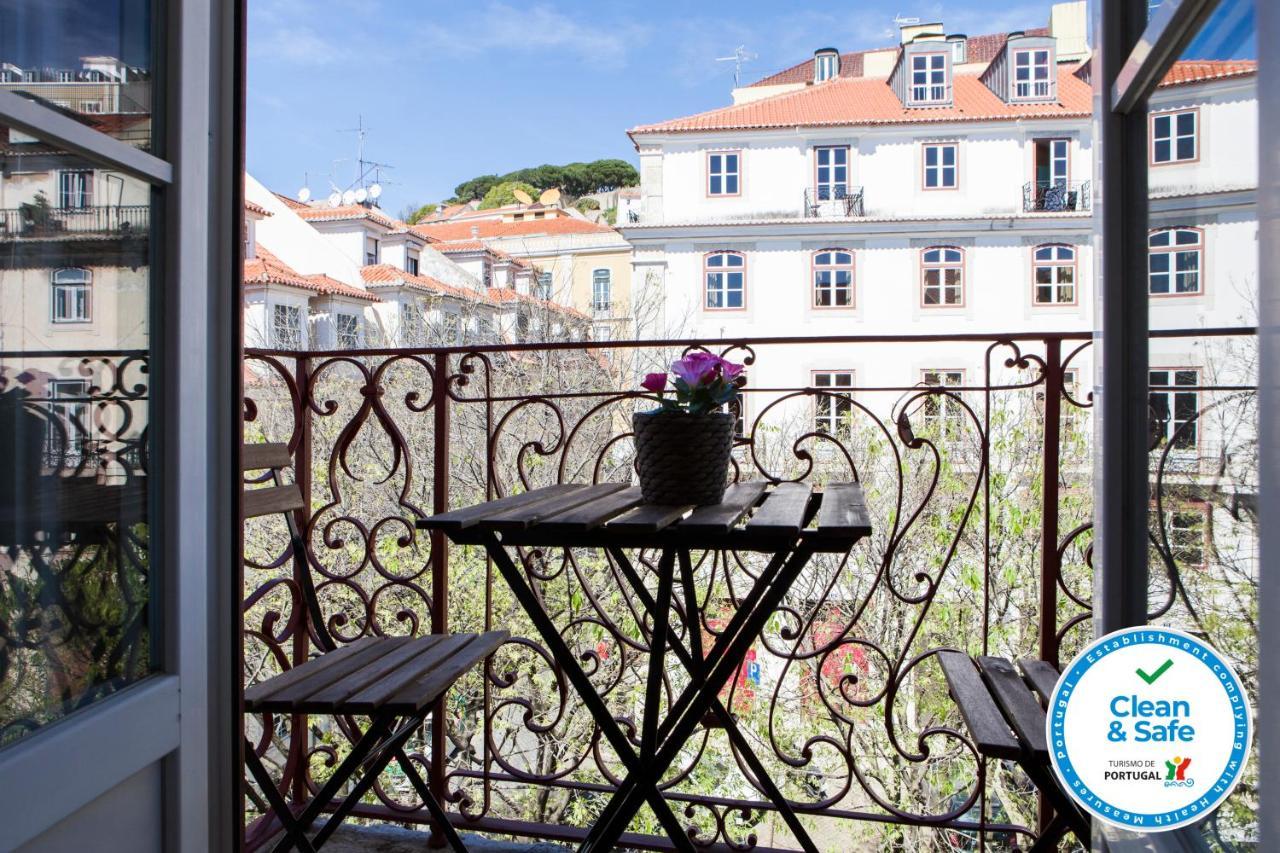 Alfama Sophisticate Flat With Balconies 2Bedrs 2Baths & Ac In 19Th Century Building Historic Center Apartment Lisbon Bagian luar foto