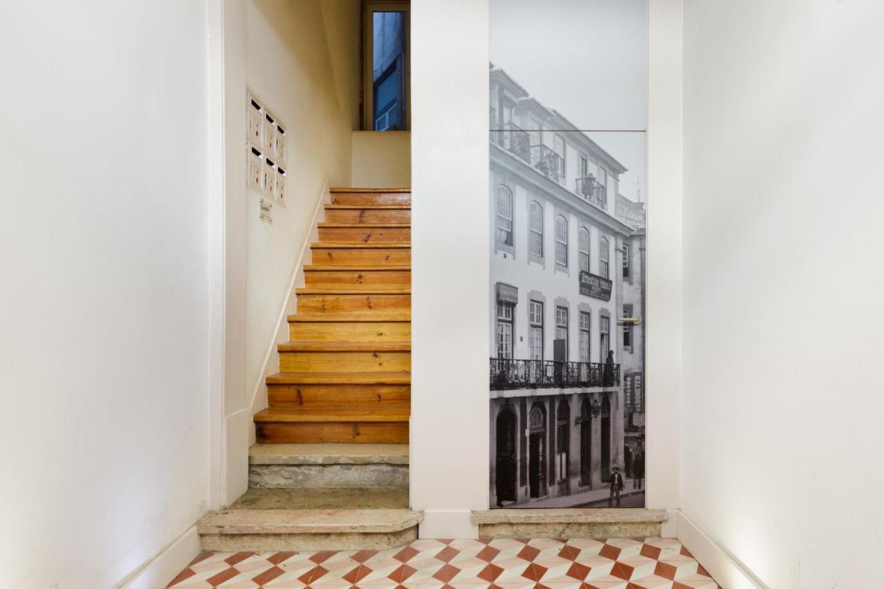 Alfama Sophisticate Flat With Balconies 2Bedrs 2Baths & Ac In 19Th Century Building Historic Center Apartment Lisbon Bagian luar foto