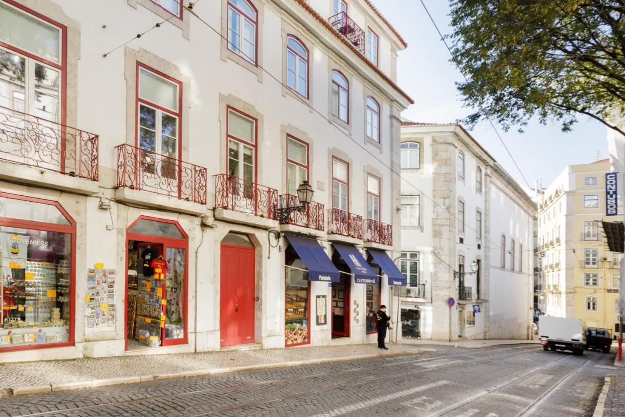 Alfama Sophisticate Flat With Balconies 2Bedrs 2Baths & Ac In 19Th Century Building Historic Center Apartment Lisbon Bagian luar foto