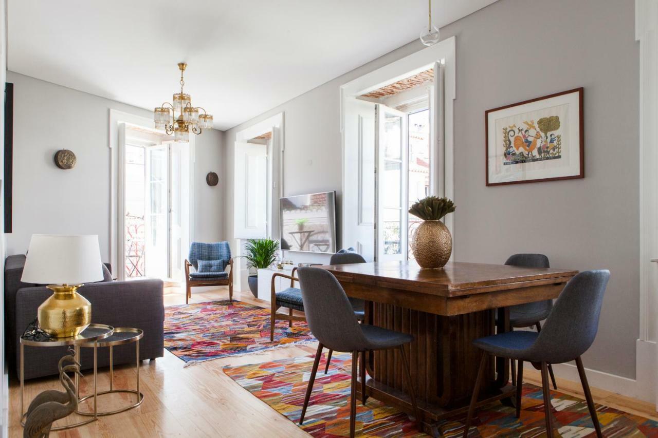 Alfama Sophisticate Flat With Balconies 2Bedrs 2Baths & Ac In 19Th Century Building Historic Center Apartment Lisbon Bagian luar foto