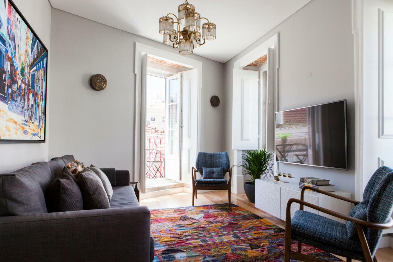 Alfama Sophisticate Flat With Balconies 2Bedrs 2Baths & Ac In 19Th Century Building Historic Center Apartment Lisbon Bagian luar foto