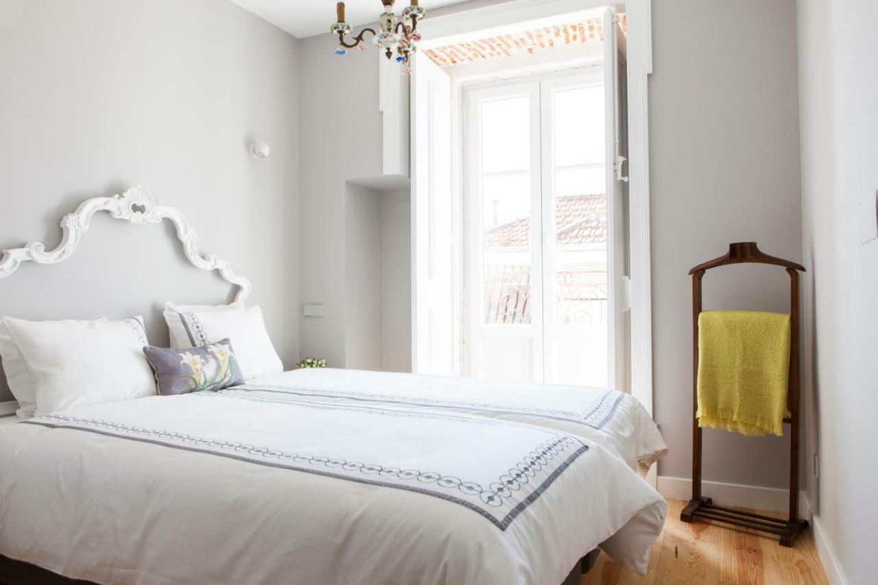 Alfama Sophisticate Flat With Balconies 2Bedrs 2Baths & Ac In 19Th Century Building Historic Center Apartment Lisbon Bagian luar foto