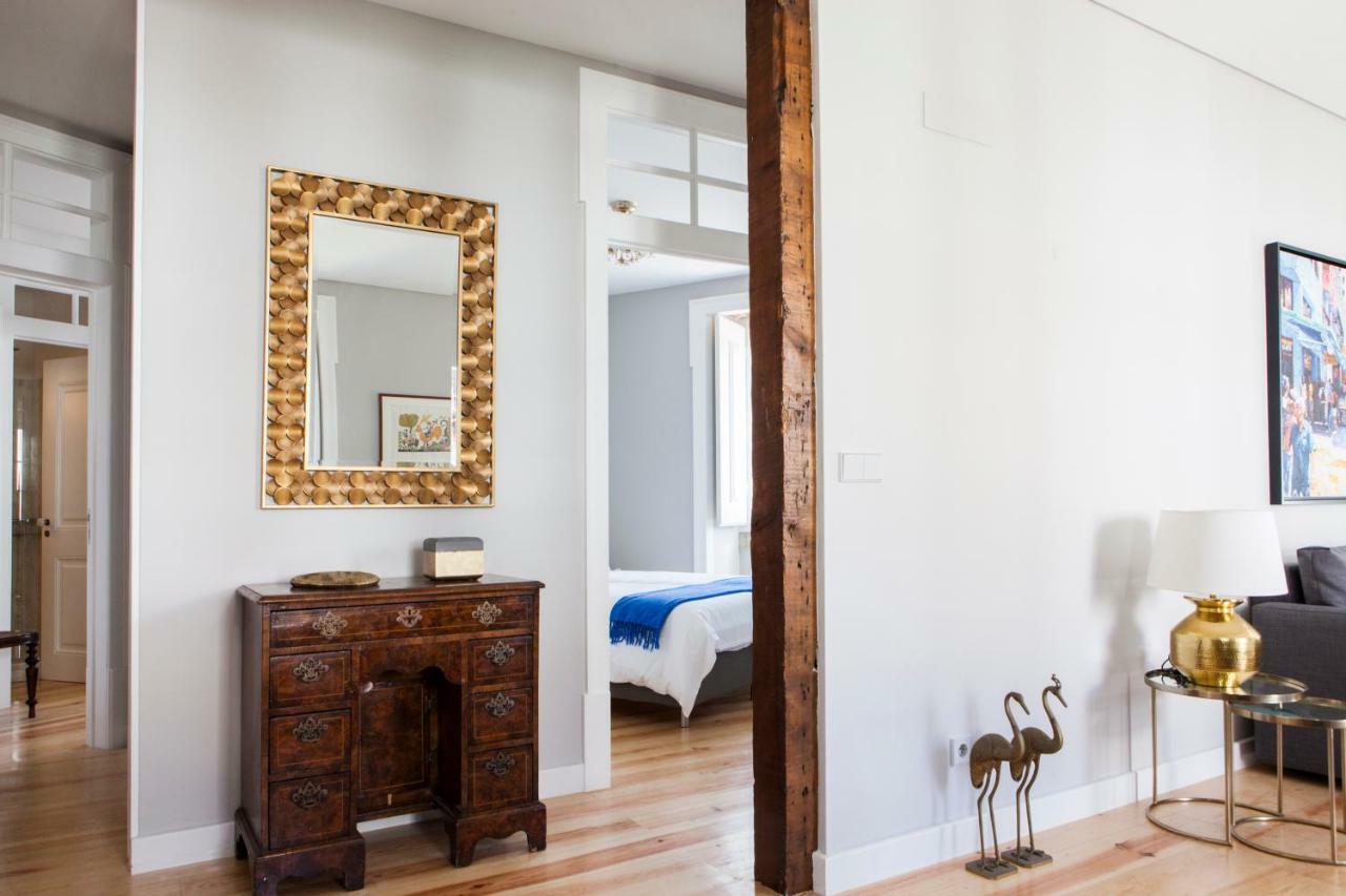 Alfama Sophisticate Flat With Balconies 2Bedrs 2Baths & Ac In 19Th Century Building Historic Center Apartment Lisbon Bagian luar foto